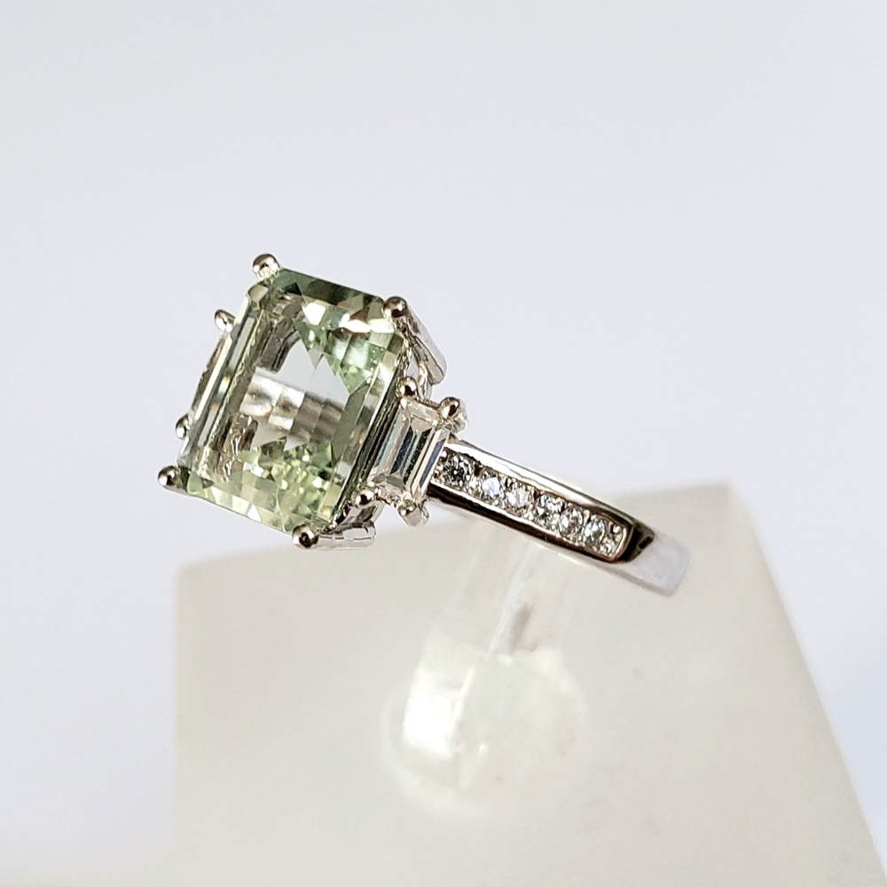 2ct Emerald Cut Green Amethyst Ring - Picture 2 of 8
